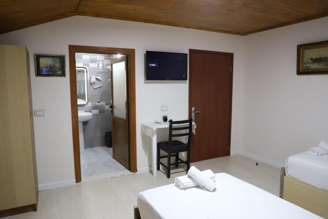 Guest House Bumbli Berat Luaran gambar
