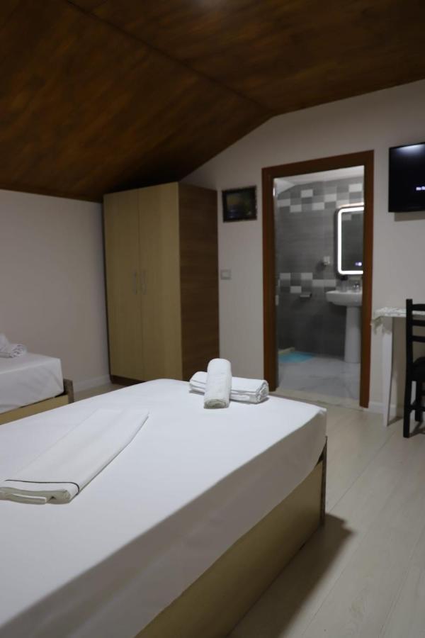 Guest House Bumbli Berat Luaran gambar