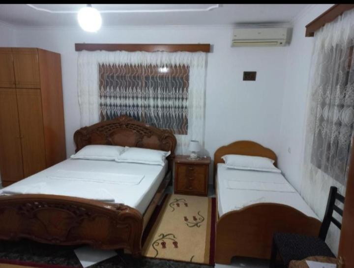 Guest House Bumbli Berat Luaran gambar