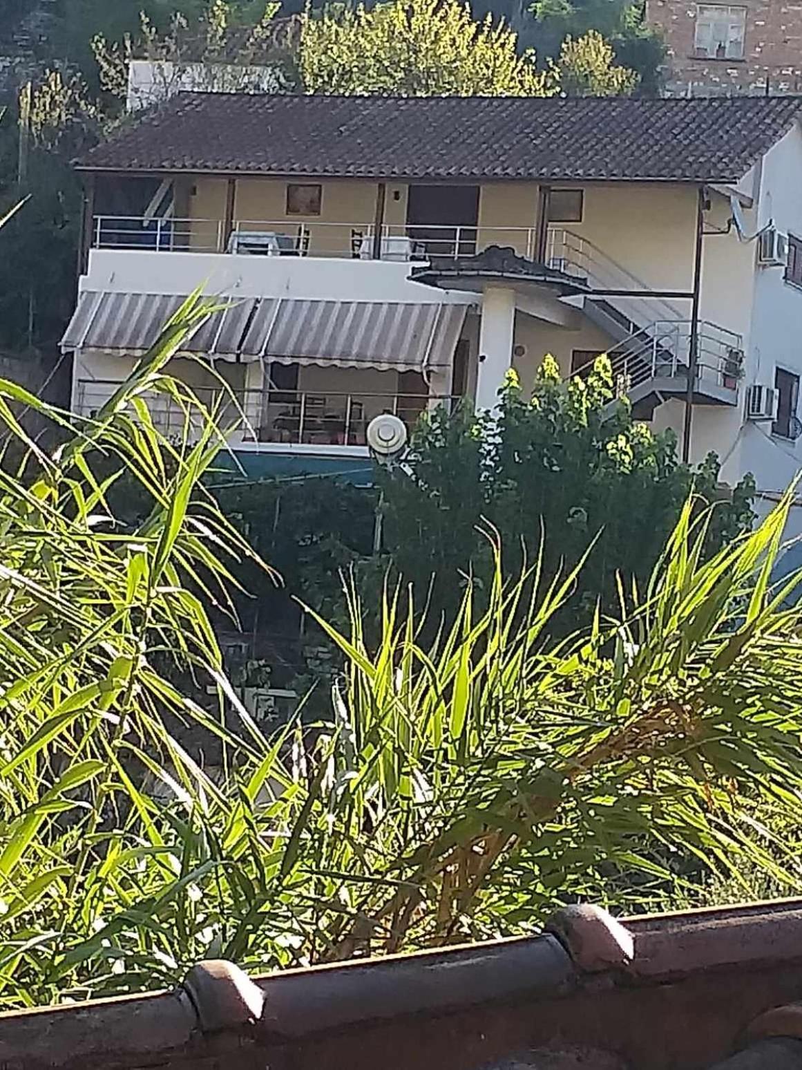 Guest House Bumbli Berat Luaran gambar